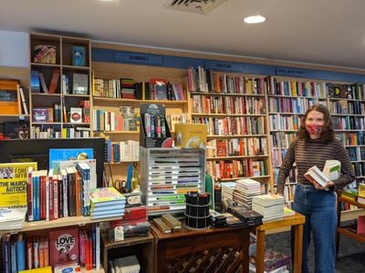 Collins Booksellers Thirroul