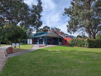 La Trobe University Albury-Wodonga Library