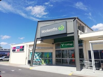 Woolworths Emerald Centro