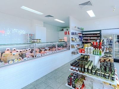 Bowen's Delicatessen and Fine Foods