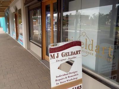 MJ Geldart Designer Jeweller