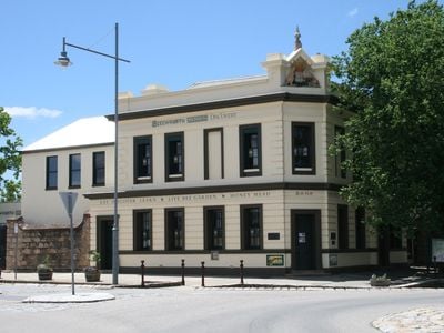 Bee School by Beechworth Honey