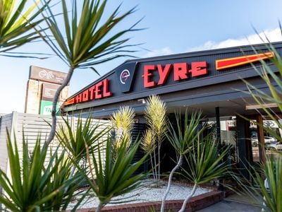 Eyre Hotel