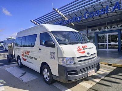 Airlie Beach Airport Bus Whitsundays