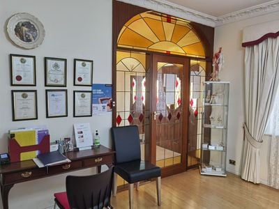 Yihong Acupuncture Clinic