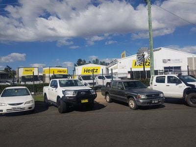 Hertz Car Rental - Tamworth Downtown