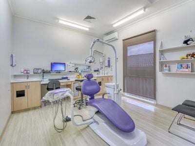 Bank Place Dental