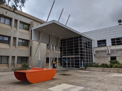 University of Canberra, Building 6