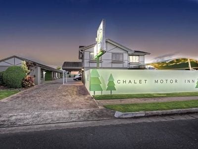 Chalet Motor Inn