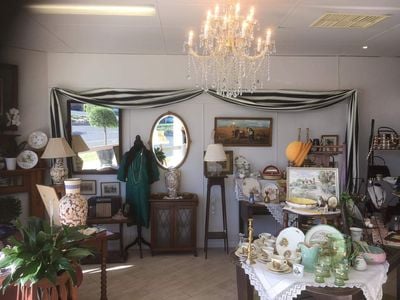 Ellenmave Vintage and Antiques