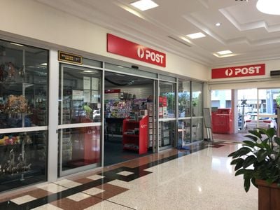 Australia Post - Helensvale LPO