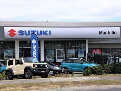 Mantello Suzuki Roxburgh Park