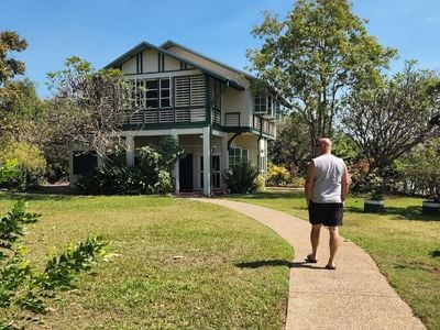 Burnett House