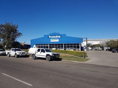 Tradelink Tamworth Showroom + Trade