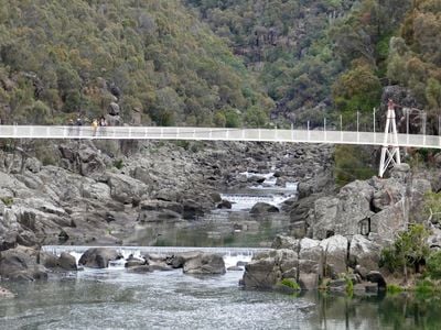 Alexandra Suspension Bridge