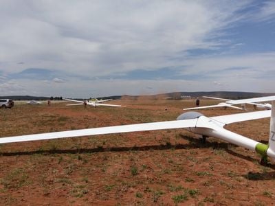 Leeton Airport