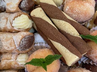 Just a lil' More - Toowoomba- Cakes, Biscotti, Italian Sweets & More.