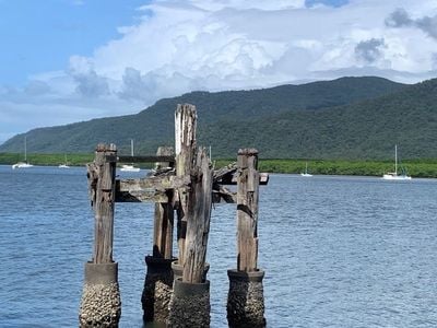 Esplanade fishing wharf