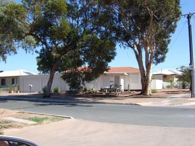 Port Augusta Holiday Rental - "One&Only"