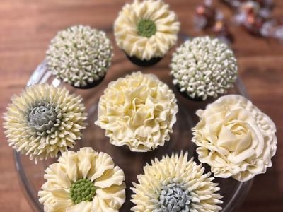 Sweet Petal Cupcakes