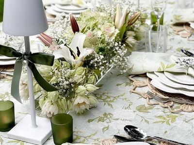 Hutch Table Accessories