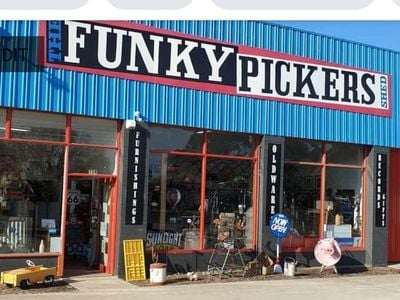 The Funky Pickers Shed