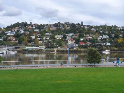 Royal Park carpark (Home Point)