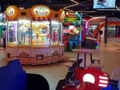 Timezone & Zone Bowling Garden City