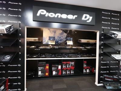 Store DJ