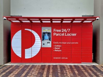 24/7 Parcel Lockers