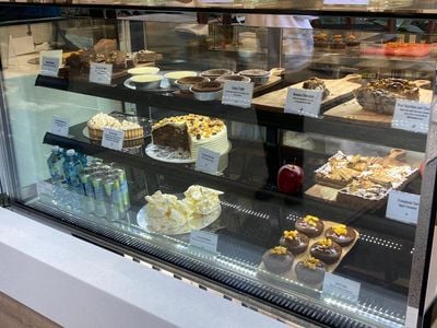 Montjoie Patisserie