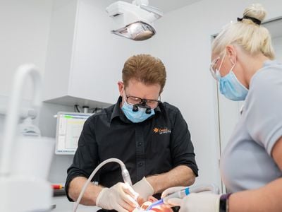 Dental as Anything, Helensvale