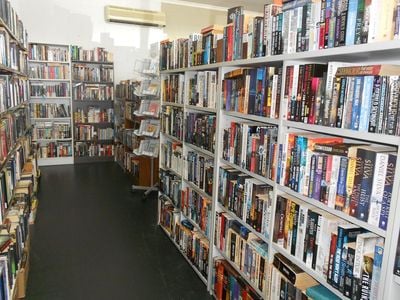 Wally's Book Exchange (Hervey Bay)