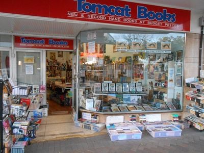 Tomcat Books & Comics