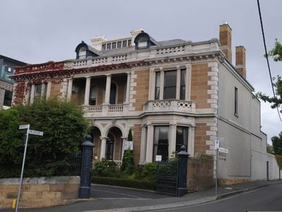 In Bobby’s Footsteps - Battery Point History Walk