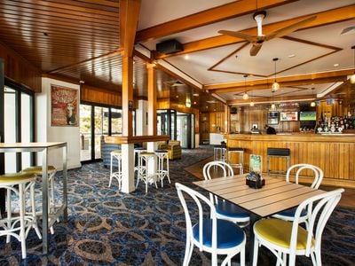 Broadbeach Tavern