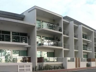 Breeze Beachfront Apartments Breeze Beachfront Apartments