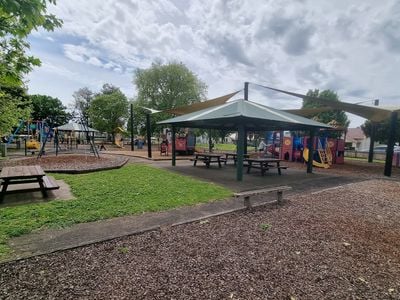 Vansittart Park playground