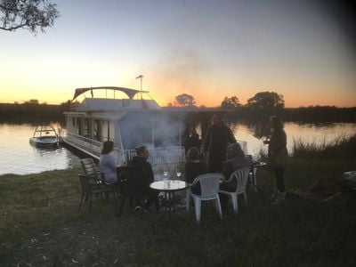 Galaxy Houseboat